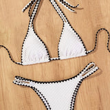 Bela Halter Kvačkana Dva Kosa Bikini Set