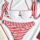 Minimalistični črtasti bikini set z obroči