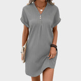 Luna - Obleka z V-izrezom" could be rewritten as "Luna - V-Neck Dress.