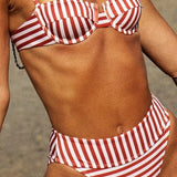 Minimalistični črtasti bikini set z obroči