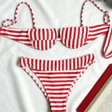 Minimalistični črtasti bikini set z obroči