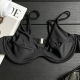 Bikini set z metalno zaponko v enotni barvi